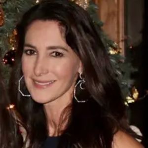 Meet your Posher, Leonor